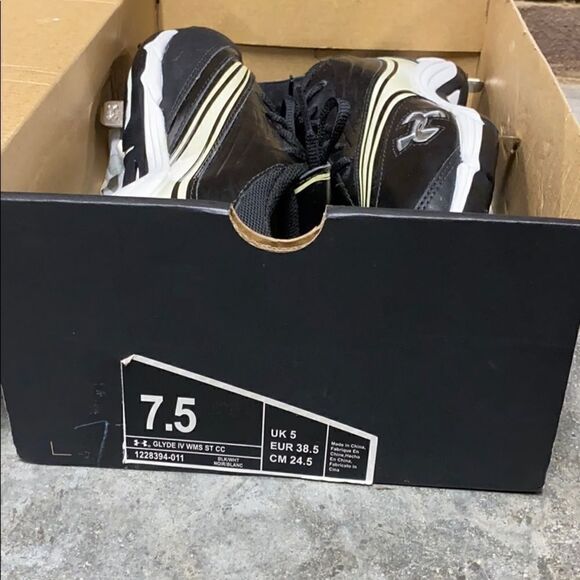 Under Armour Black Glyde IV ST CC Softball Cleat Shoe Size 7.5 NEW - Picture 10 of 11
